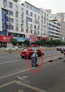 街道吃瓜的视频,揭秘日常趣味瞬间